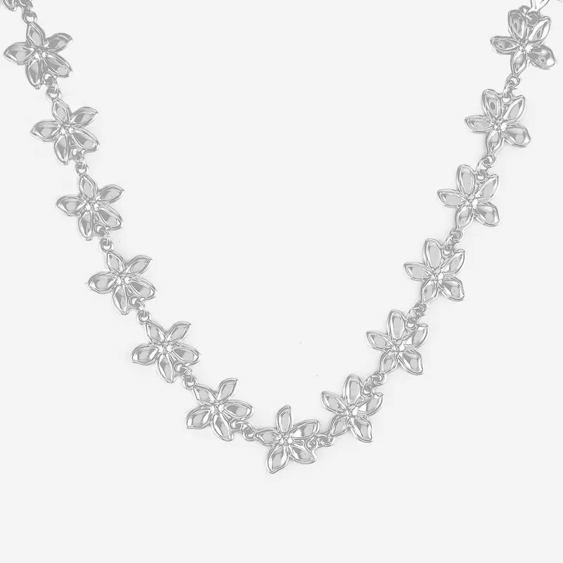 Collier avec fleur reliée