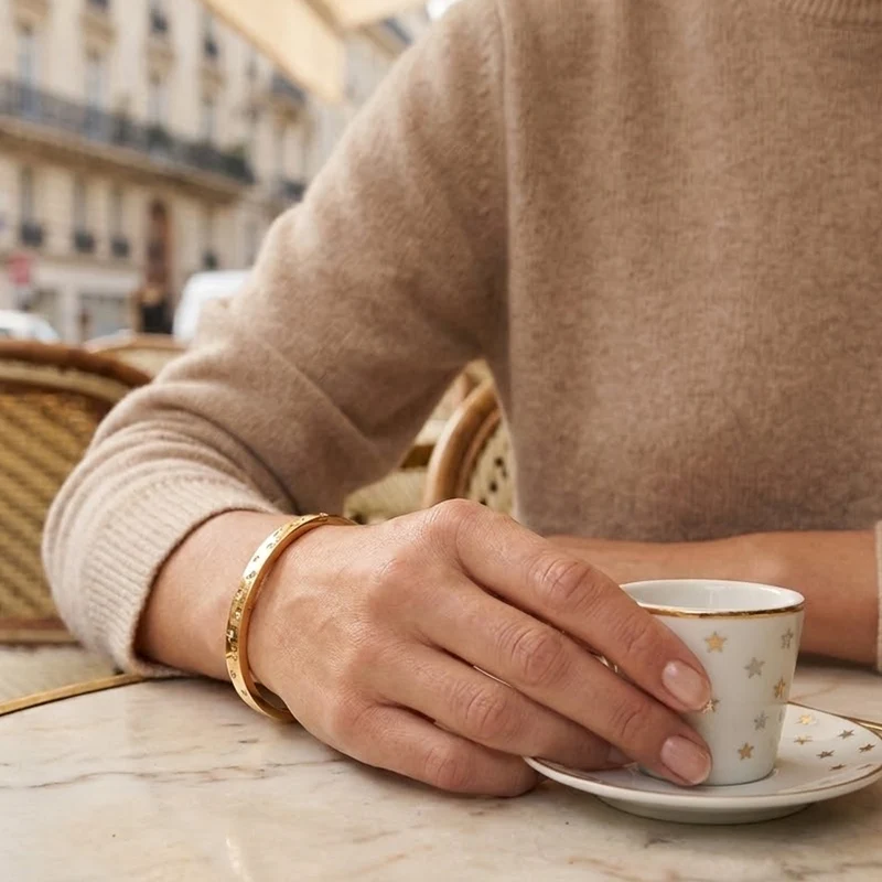 Jonc avec motif étoilé et strass