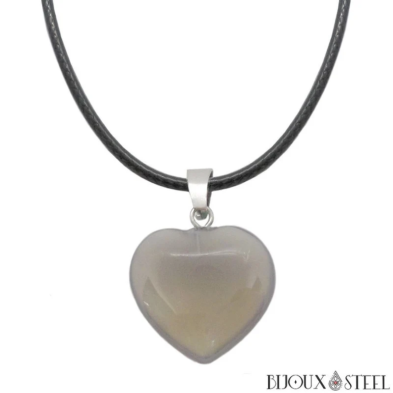 Collier à pendentif cœur en pierre d'agate grise