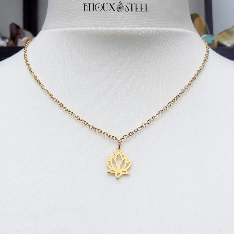 Collier à pendentif fleur de lotus en acier inoxydable