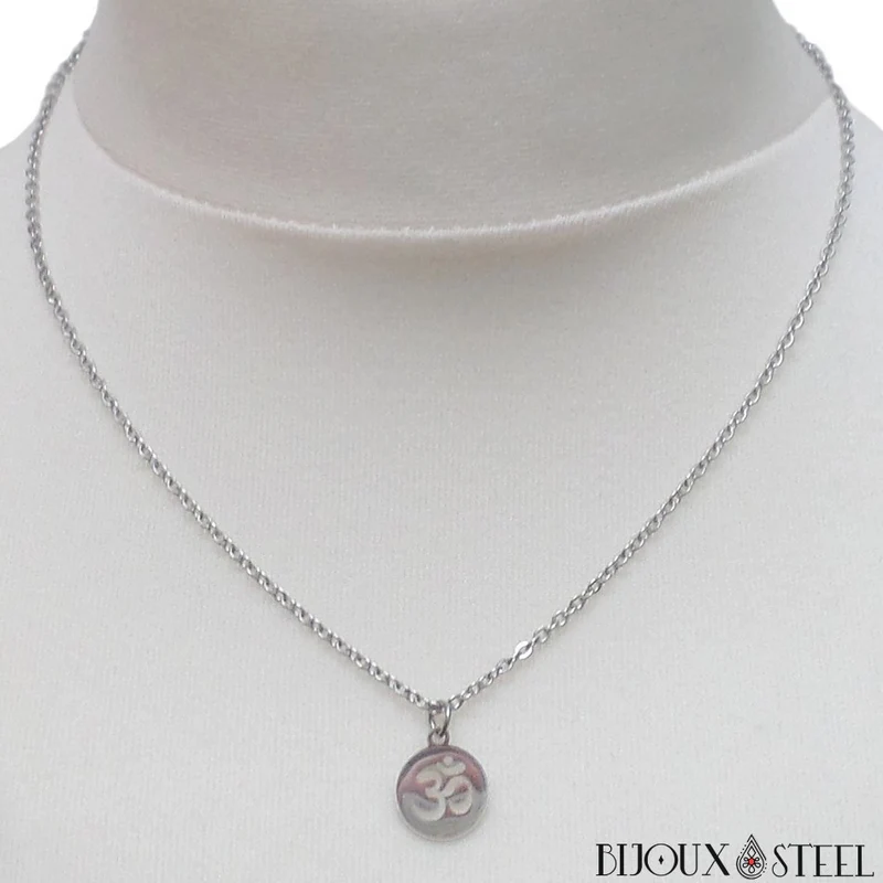 Collier à pendentif symbole om en acier inoxydable