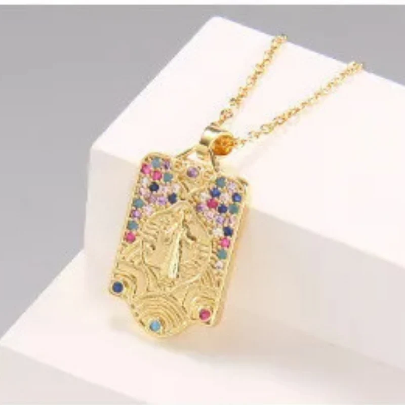 Collier Médaille Rectangulaire Vierge Marie