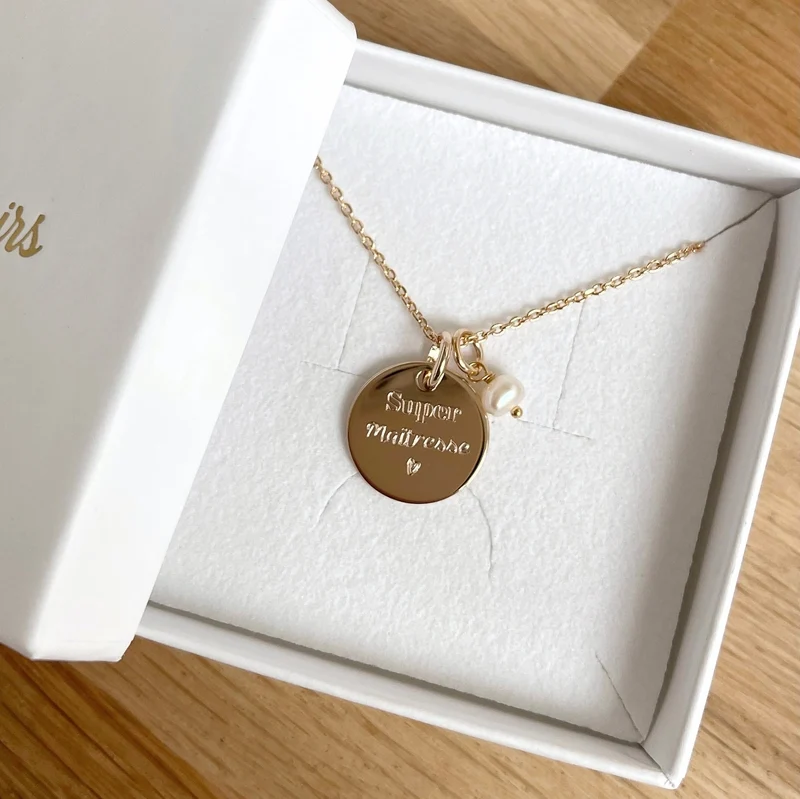 Collier "Super Maîtresse" plaqué or