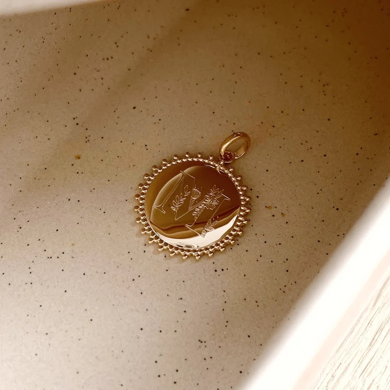 Pendentif "Slorie" plaqué or