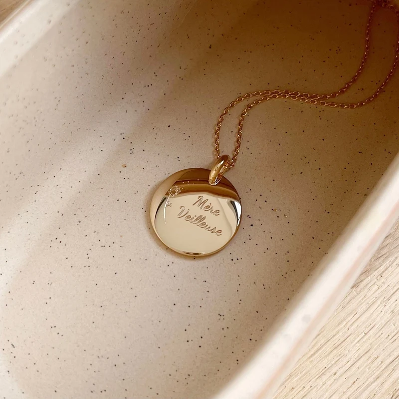 Collier "Mère Veilleuse" plaqué or
