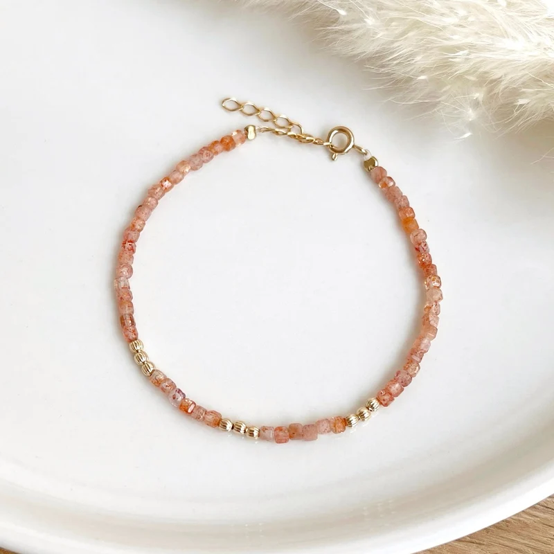 Bracelet "Hamin" pierre de soleil plaqué or