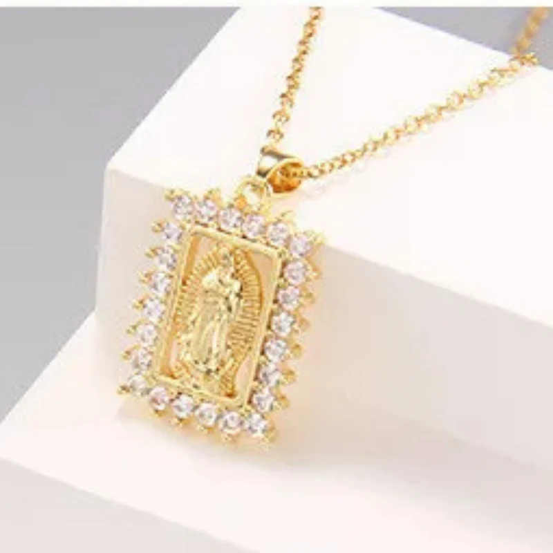 Collier Pendentif Vierge Marie Or
