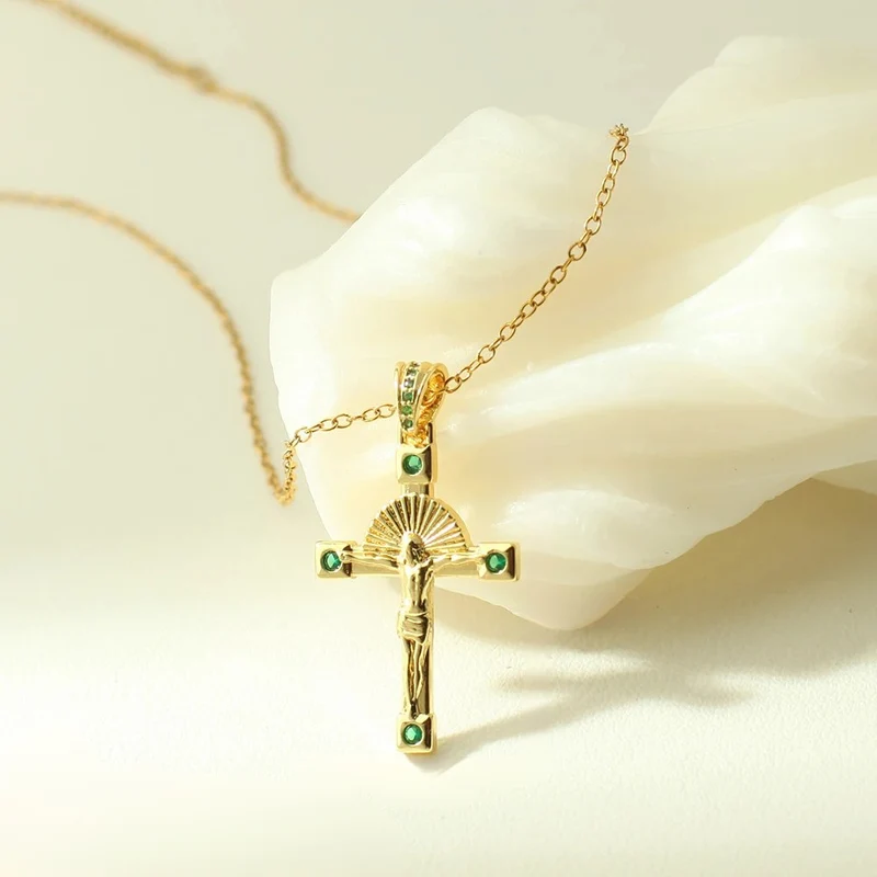 Collier Croix Jesus
