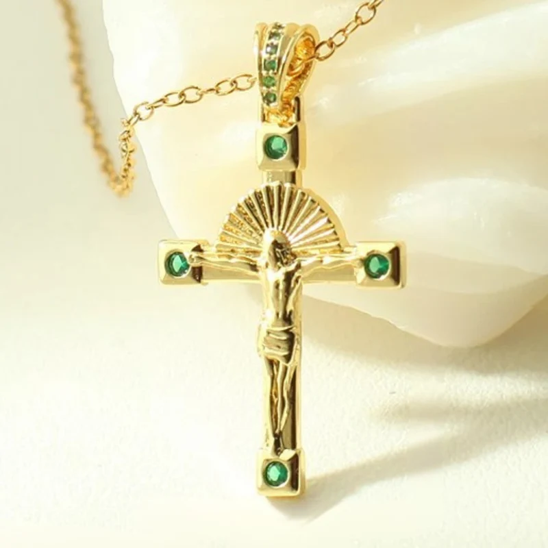 Collier Croix Jesus