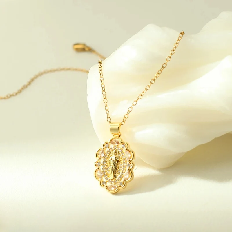 Collier Pendentif Vierge Marie