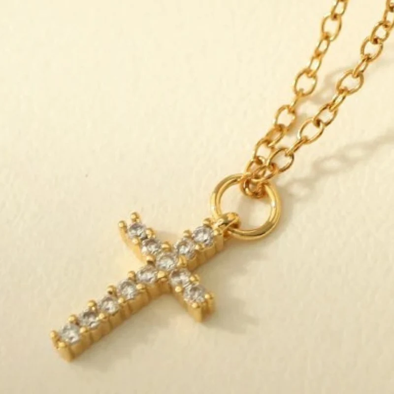 Collier Petite Croix Diamant