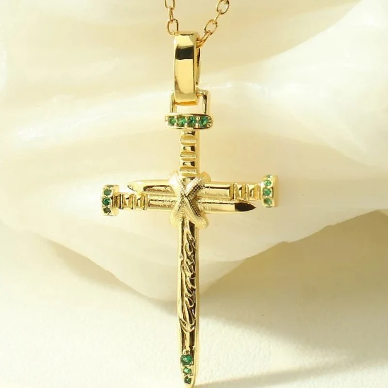 Collier Croix Épée