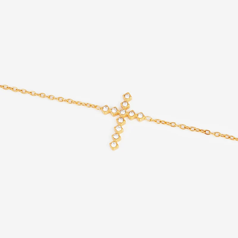 Bracelet fin avec croix