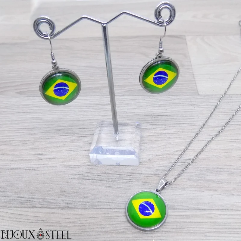 Collier à pendentif drapeau du Brésil
