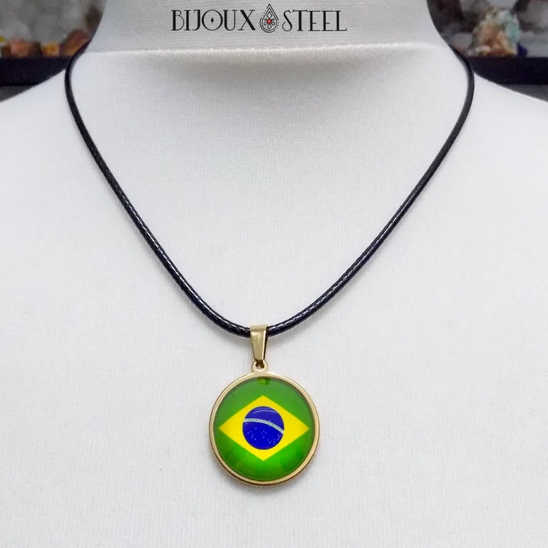 Collier à pendentif drapeau du Brésil