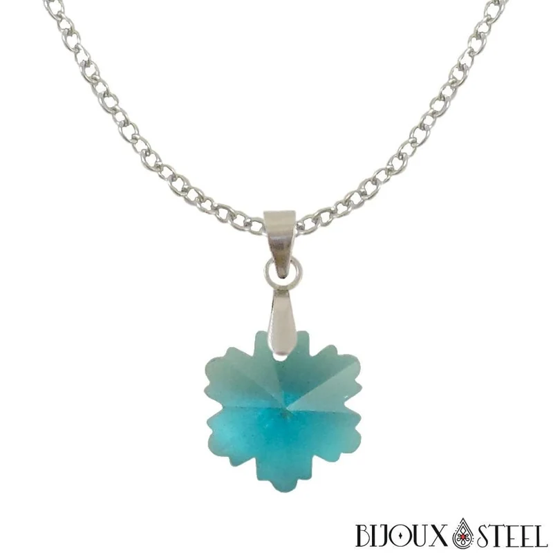 Collier à pendentif flocon de neige en verre
