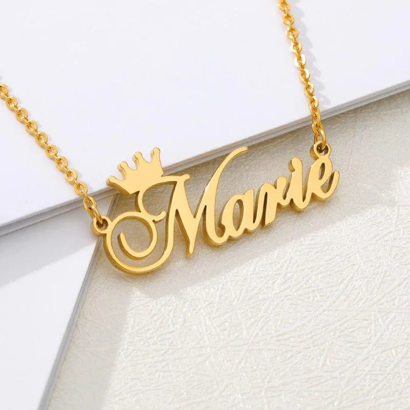 Collier prénom personnalisé à couronne
