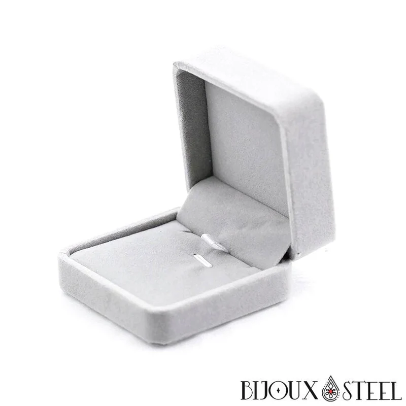 Collier personnalisable prénom et cœur en acier inoxydable