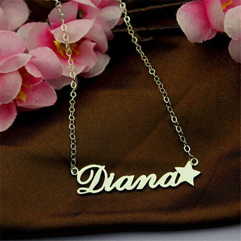 Collier personnalisable à prénom et étoile en acier chirurgical