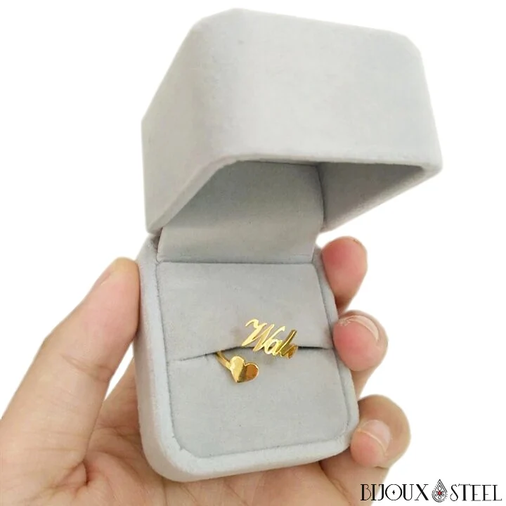 Bague à prénom personnalisable et cœur