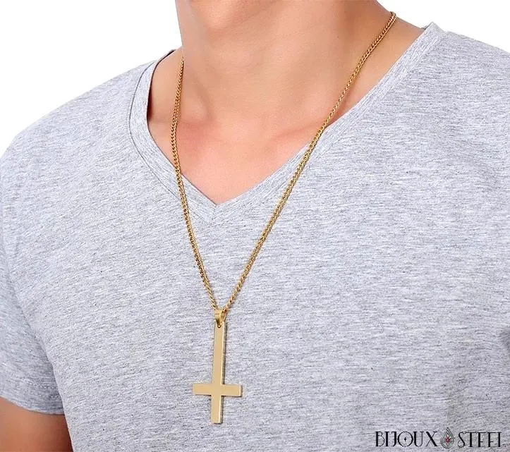 Collier à pendentif croix inversée en acier inoxydable