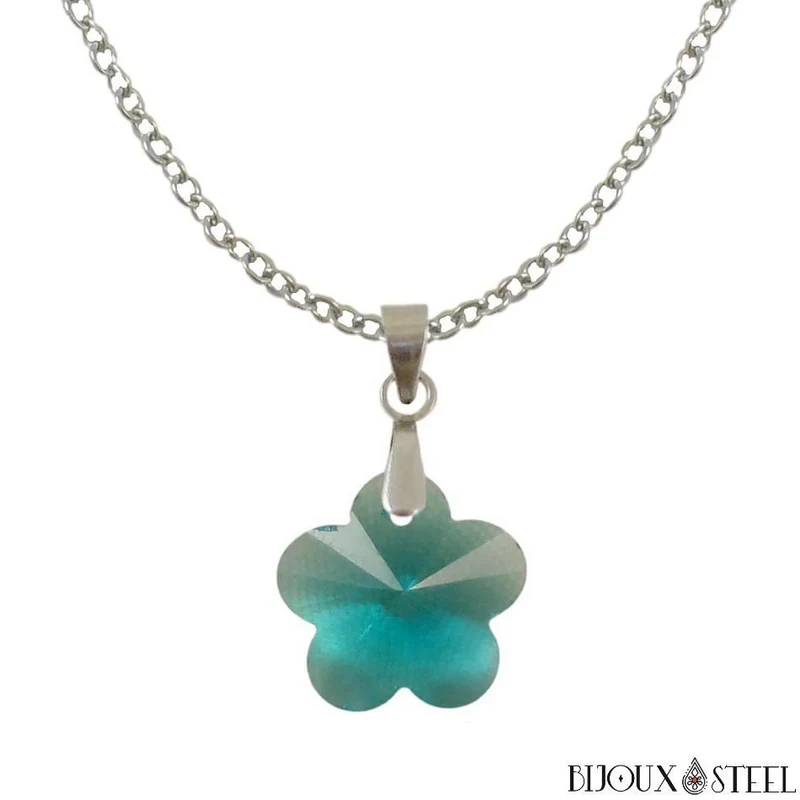 Collier à pendentif fleur en verre