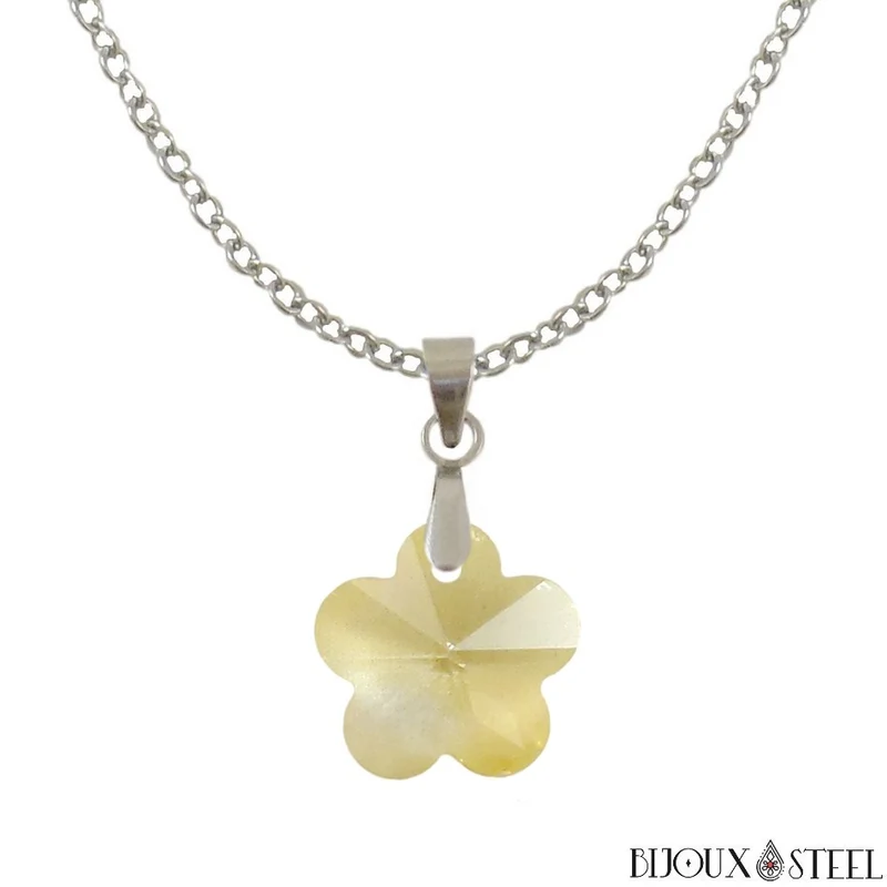 Collier à pendentif fleur en verre