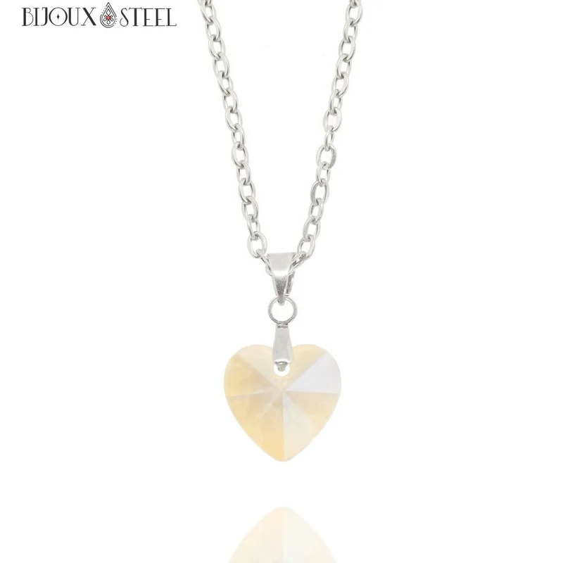 Collier à pendentif cœur en verre
