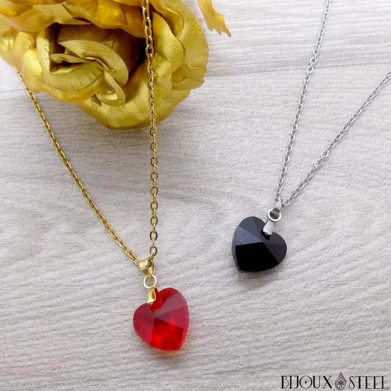 Collier à pendentif cœur en verre