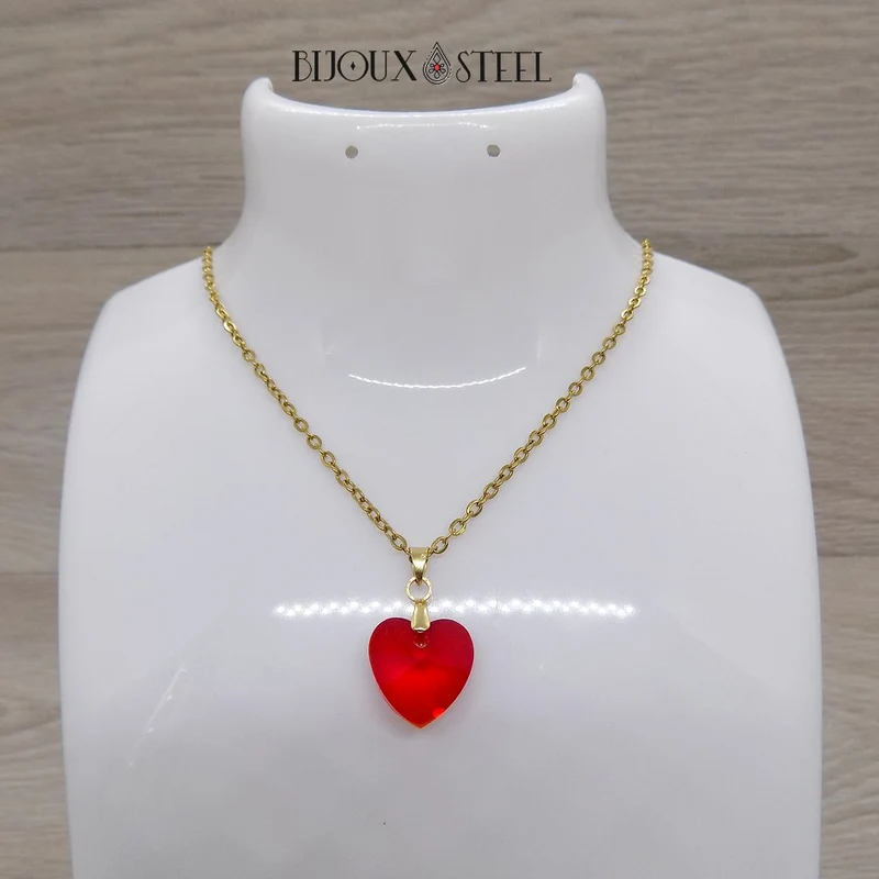 Collier à pendentif cœur en verre