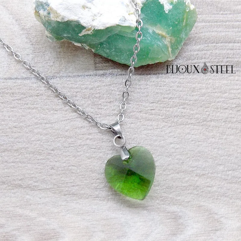 Collier à pendentif cœur en verre