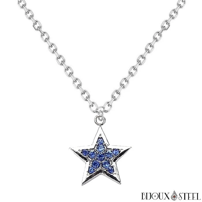 Collier à pendentif étoile argentée sertie de strass