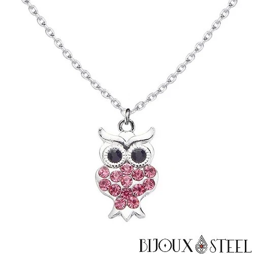 Collier à pendentif hibou argenté serti de strass