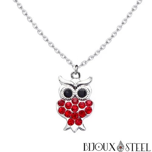 Collier à pendentif hibou argenté serti de strass