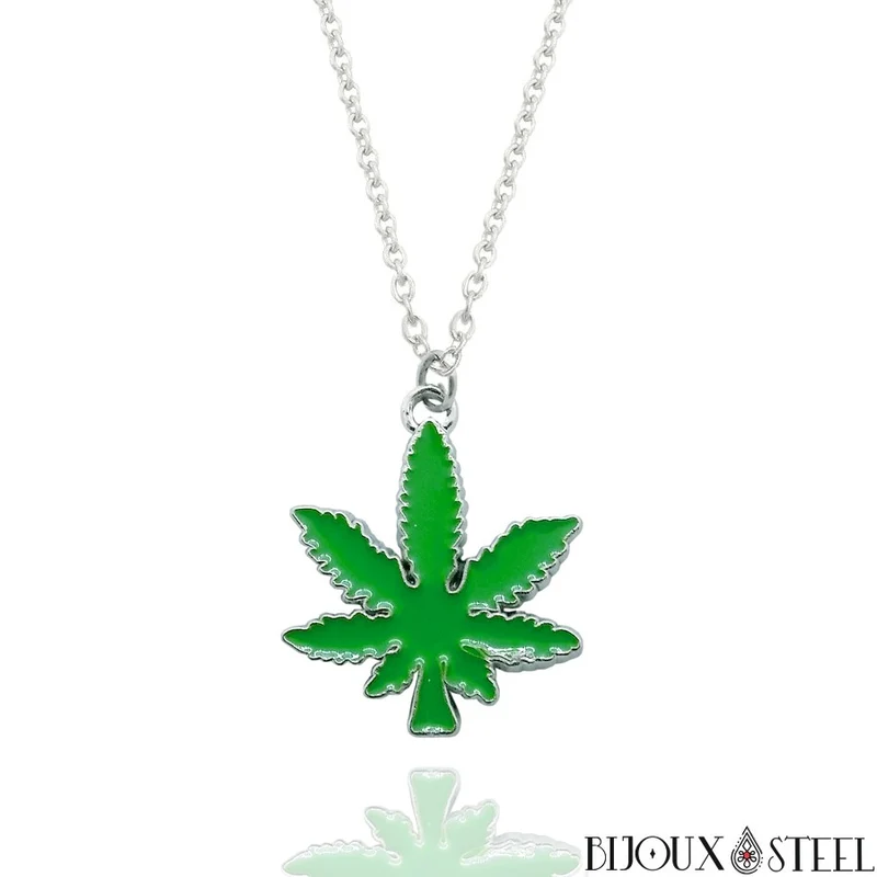 Collier à pendentif feuille de cannabis verte et argentée