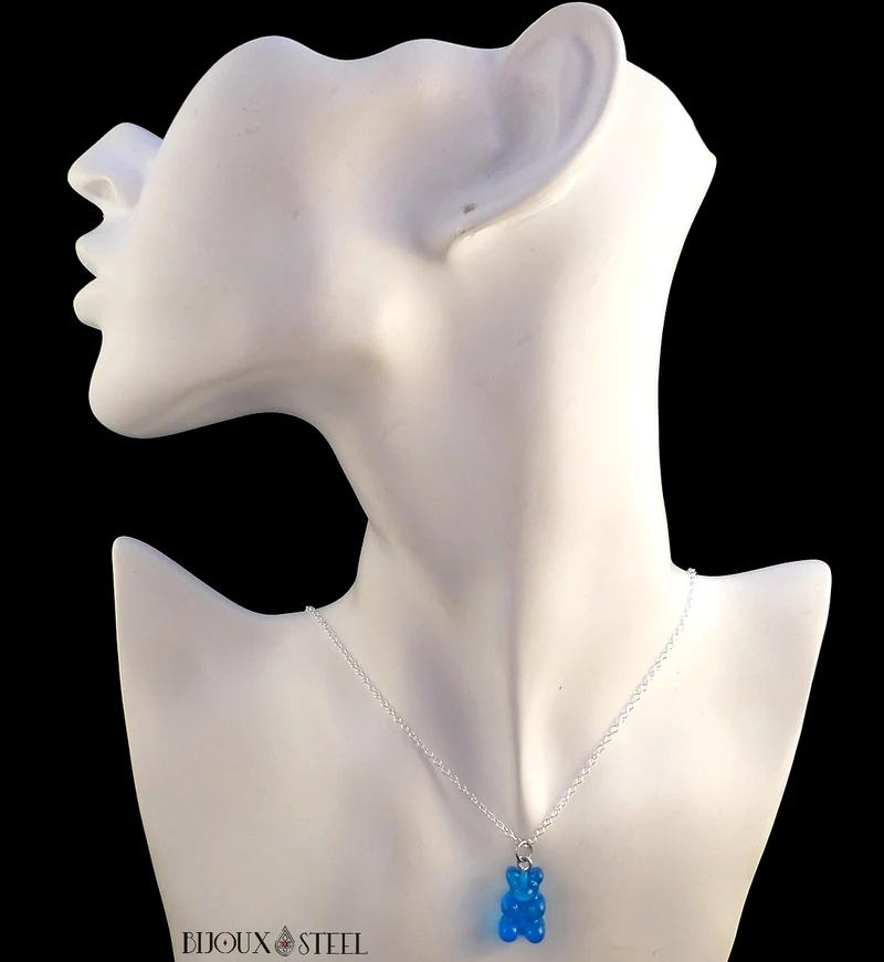 Collier à pendentif petit ourson en acrylique