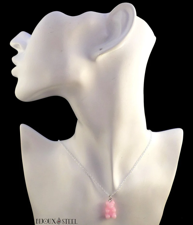 Collier à pendentif petit ourson en acrylique