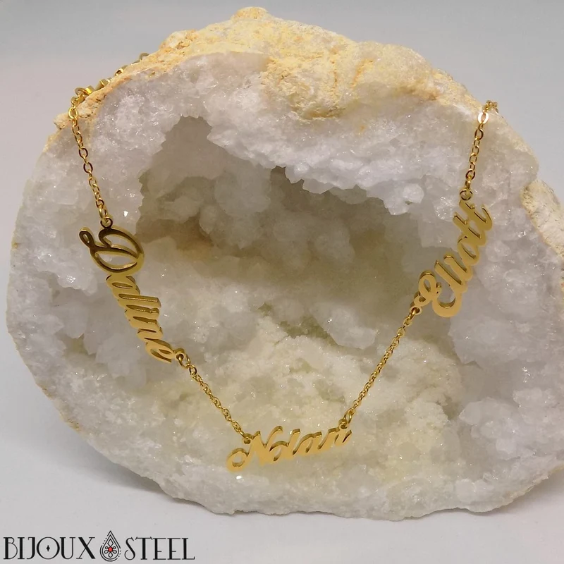 Collier personnalisé 1 à 5 prénoms en acier inoxydable