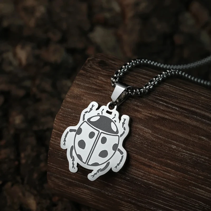 Collier Pendentif Coccinelle