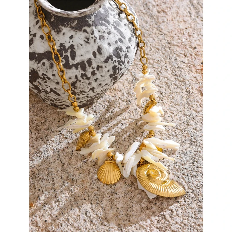 Collier Coquillage Design
