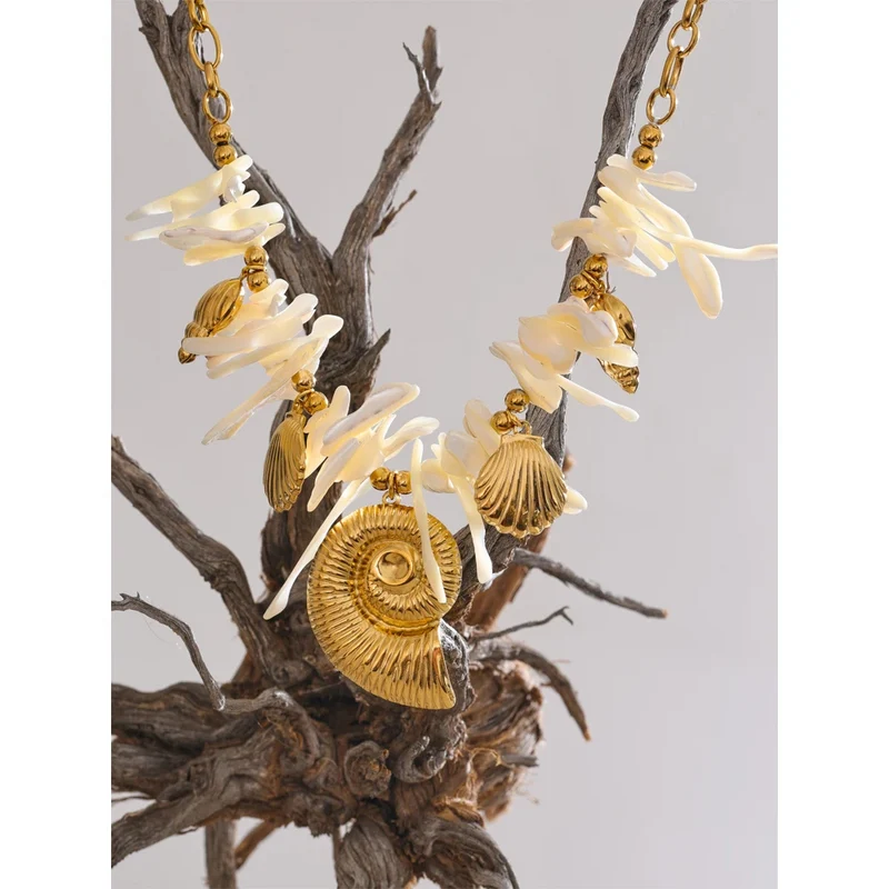 Collier Coquillage Design