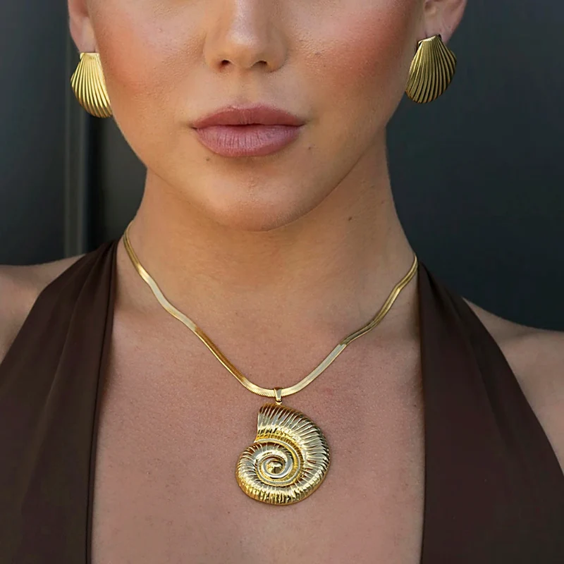 Collier Gros Coquillage Spirale