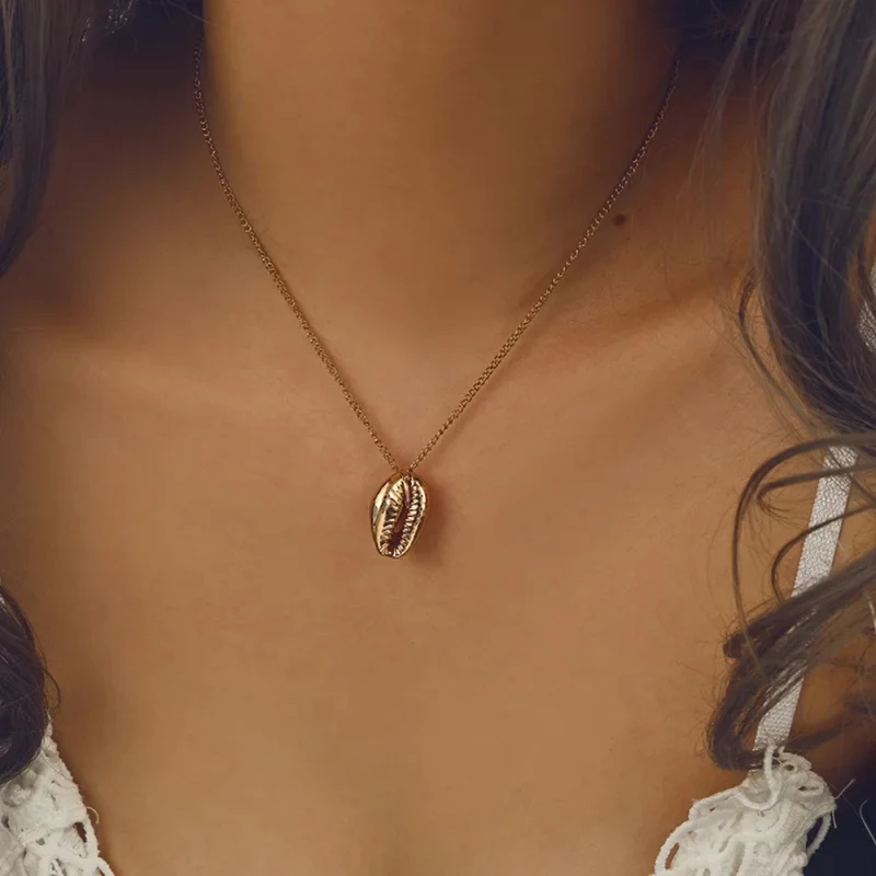 Collier Coquillage Cauris Métal