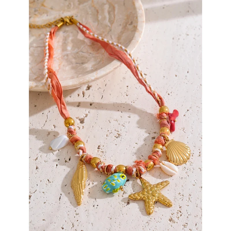 Collier Tissu Pendentif Coquillage