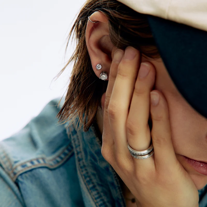 Clous d'oreilles en zircon cubique 6.5mm