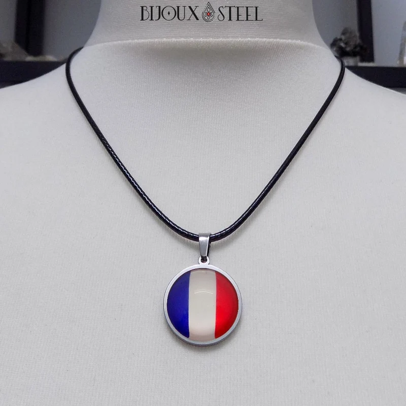 Collier à pendentif drapeau de la France