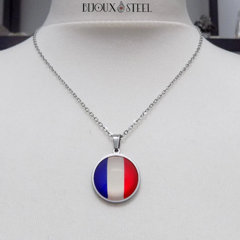Collier à pendentif drapeau de la France