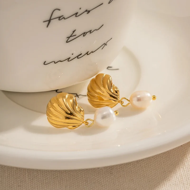 Boucles d'Oreilles Coquillage Doré Perle