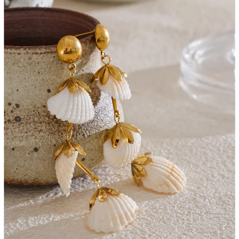 Boucles d'Oreilles Pendante Triple Coquillage