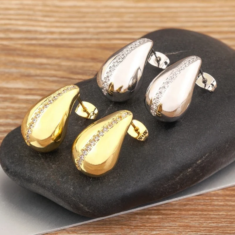 Boucles d'Oreilles Goutte Ligne Strass